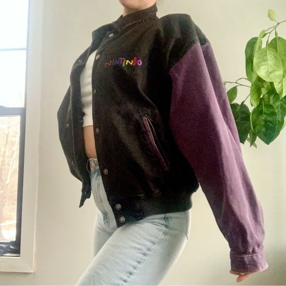 Vintage 90s Nintendo Women's Black and Purple Varsity Jacket - Picture 5 of 16